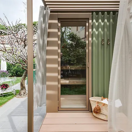 Monti Suites&aparts B&B 체제나티코