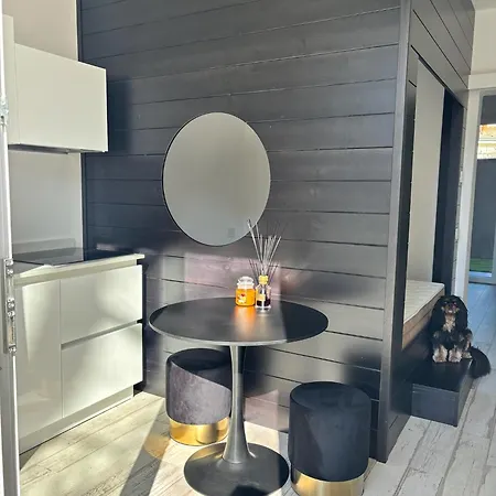 Monti Suites&aparts B&B 체제나티코