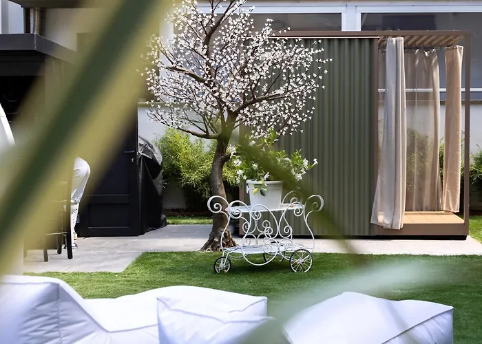 Monti Suites&aparts 4* 체제나티코