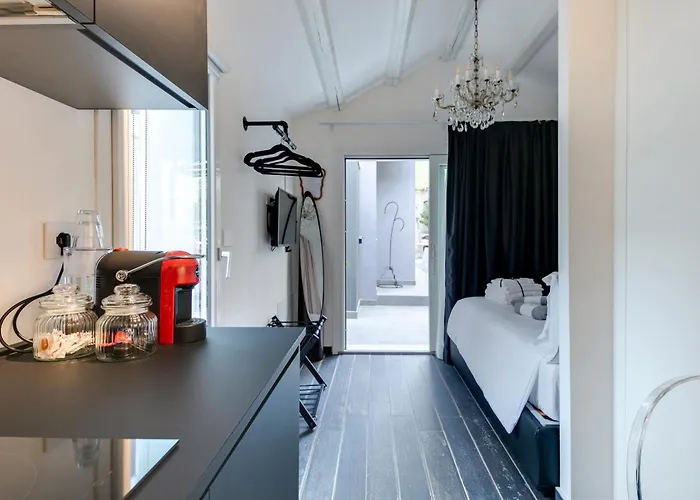 Bed & Breakfast Monti Suites&aparts 4*